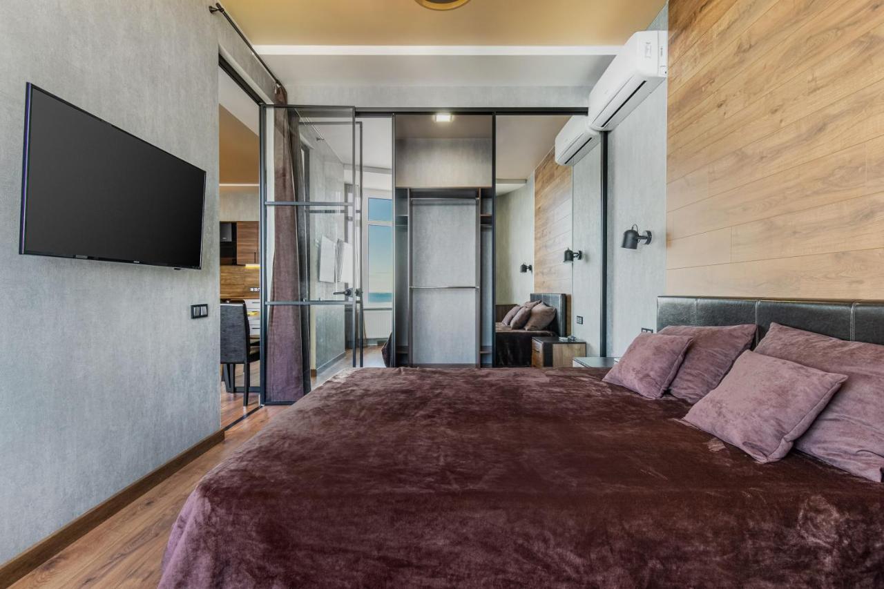 Sea Symphony Wood Style Apartment Odessa Luaran gambar