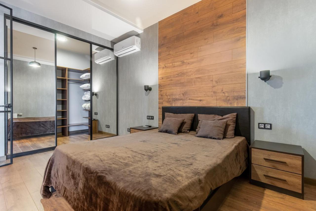 Sea Symphony Wood Style Apartment Odessa Luaran gambar
