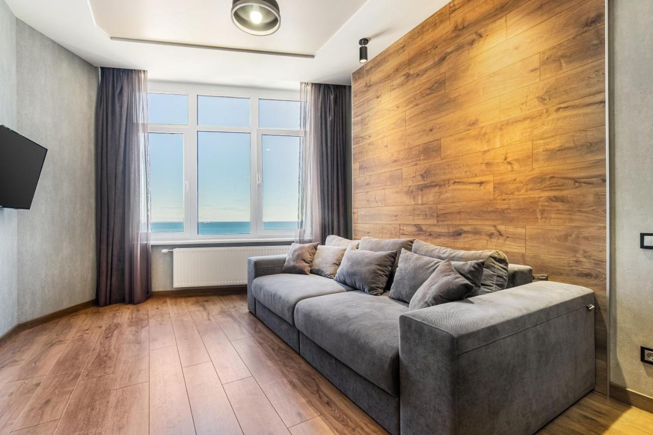 Sea Symphony Wood Style Apartment Odessa Luaran gambar