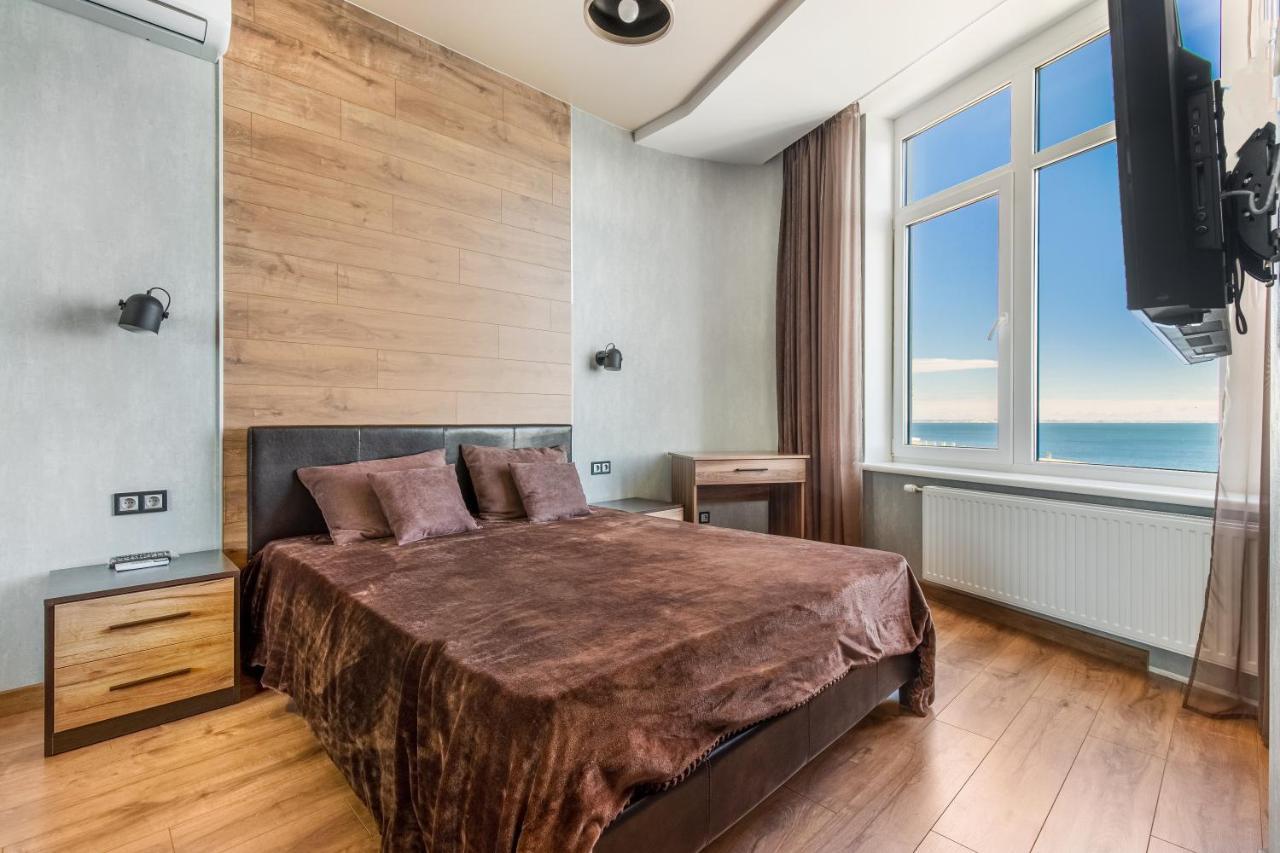 Sea Symphony Wood Style Apartment Odessa Luaran gambar